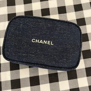 Chanel Beauté Navy Blue Tweed Cosmetic Pouch